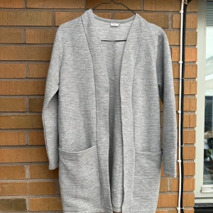Ljusgrå Cardigan - Använd några gånger 