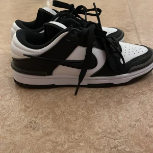 Pandadunks - ⚠️FAKE⚠️ storlek 36/35. Använda en gång