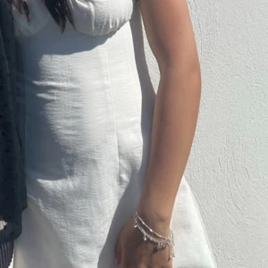 Klänning - Säljer nu en fin klänning som jag bara använt en gång så den är alltså i bra skick.