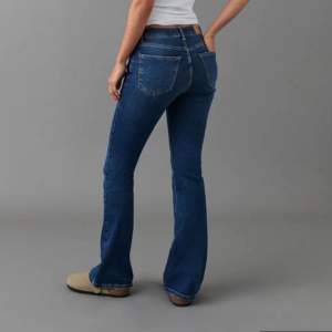 Säljer dessa jätte fina Bootcut jeans från Gina för 200 kr+frakt (nypris 500 kr) 🩷🩷