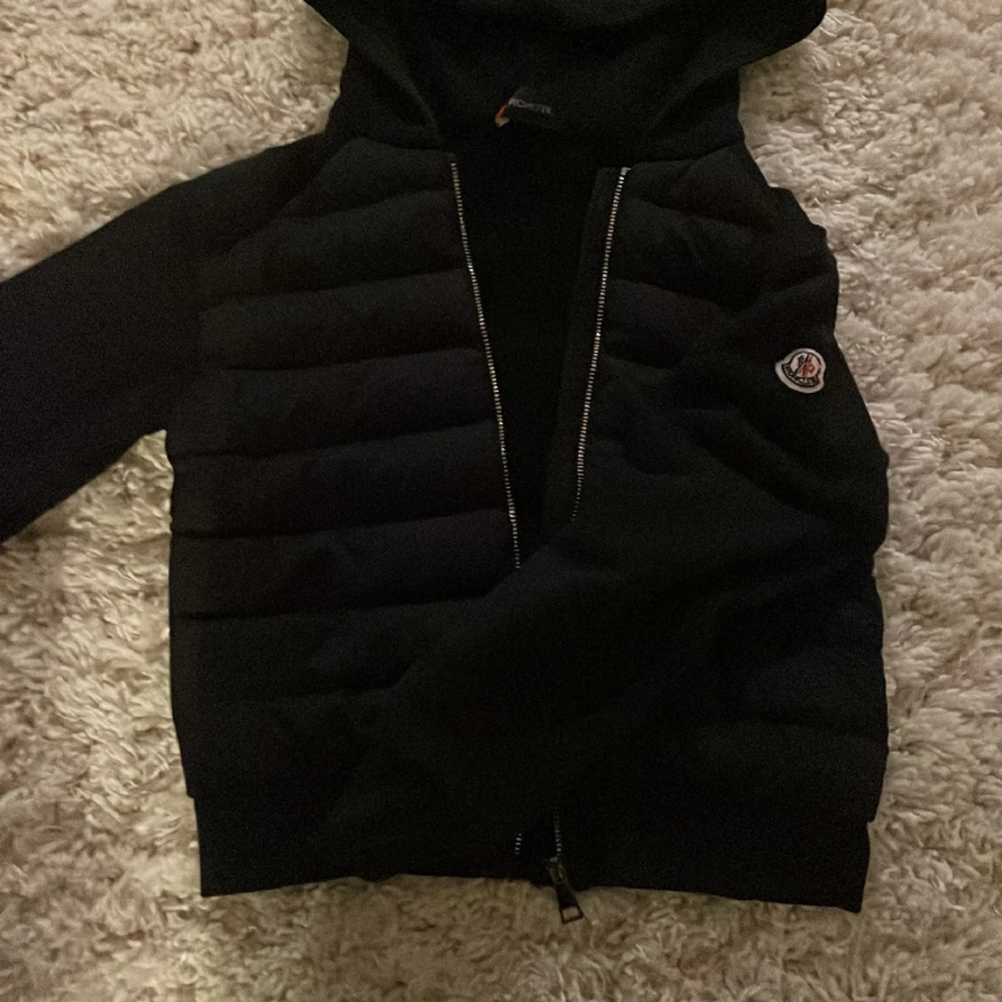 Moncler  - 90
