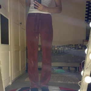 Gina tricot mjukisbyxa - Aldrig använt de. De är helt nya och bara testade❤️(ny pris är 299) 