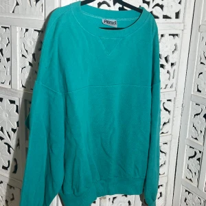 Turkos sweatshirt  - Härlig turkos sweatshirt🩵