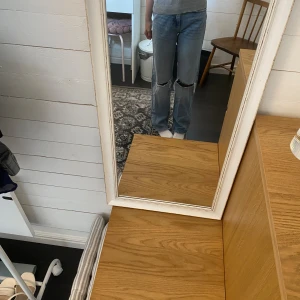 Jeans med hål från Gina  - Köpa på ginatrico för 500 kr 