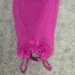 Rosa nattklänning från Victoria’s Secret  - Använd få gånger 