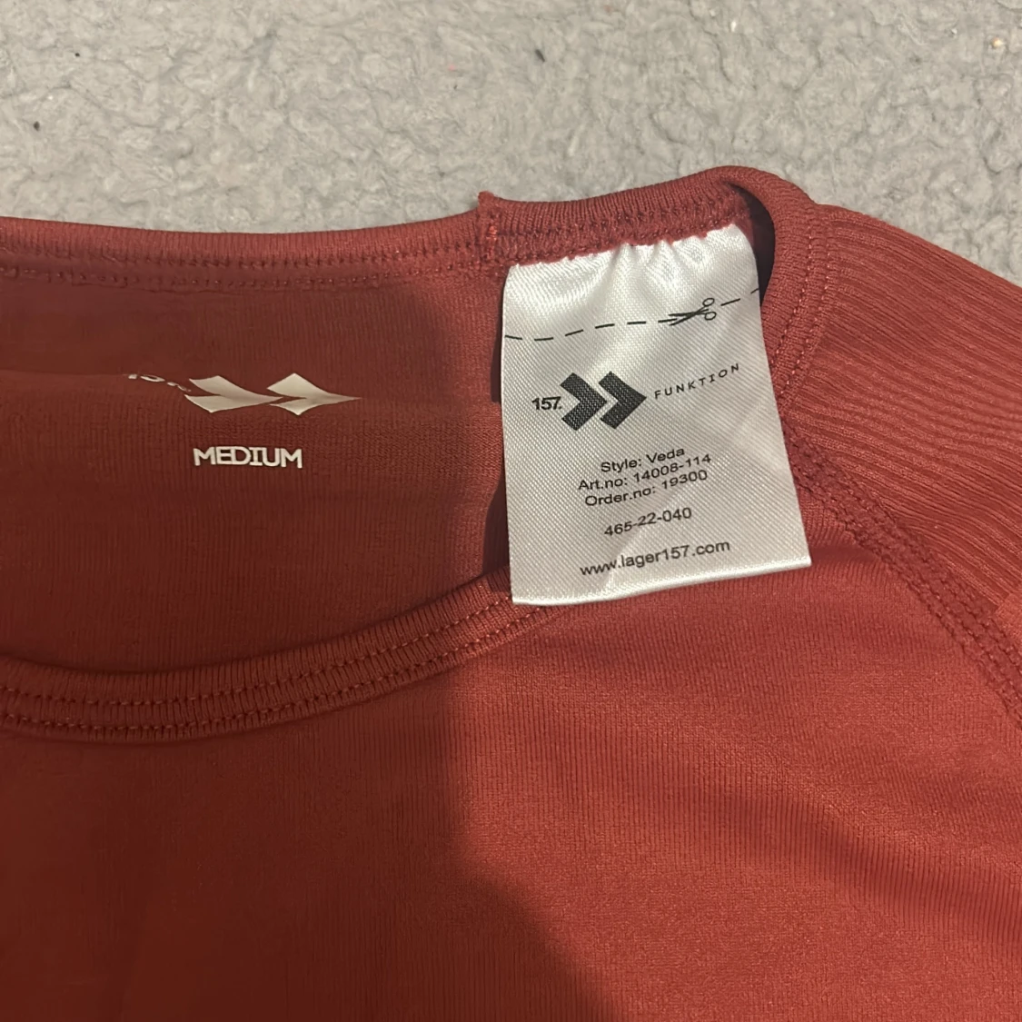 Oanvänd croppad träningströja - 90