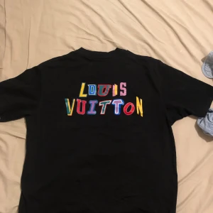 LV NBA Collab - Lv tröja i gott skick r€p