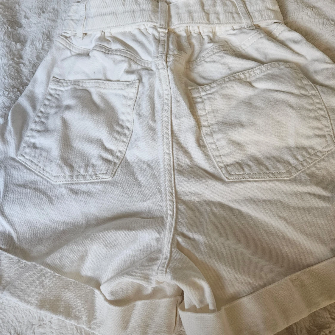 Högmidjade jeansshorts nytt - 91