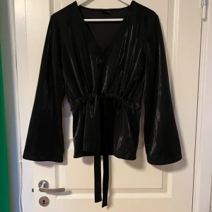 Festblus  - Använd en gång på nyårsafton 