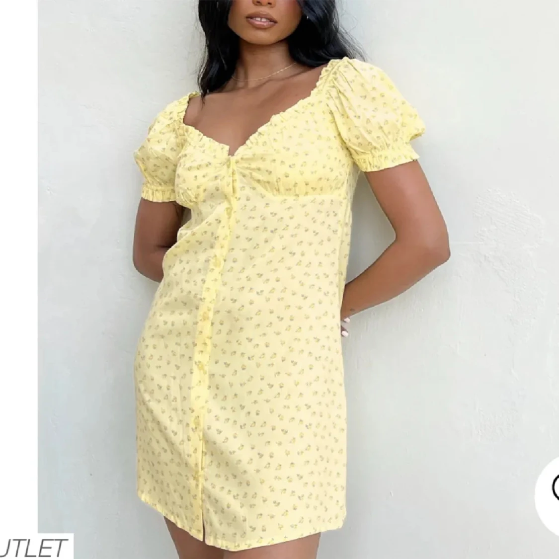 Röd blommig klänning från Nelly  - 90