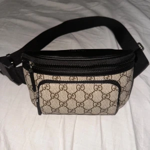 Gucci väska  - Helt ny gucci belt bag säljer den för tar inte på mig väskor längre 