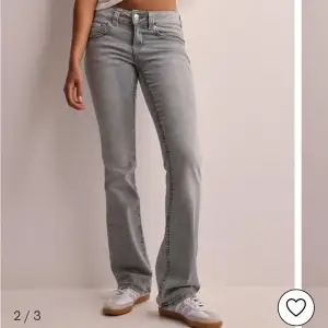 Jättefina lågmidjade jeans från Gina tricot som endast använts några gånger💕