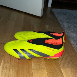 Oanvända adidas predetor - 10/10 helt nya
