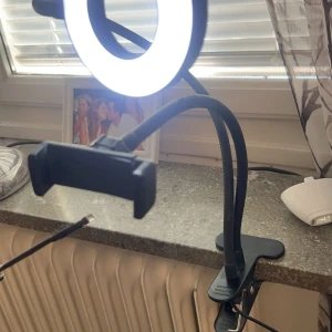 ring light  - en ring light fullt fungerande 