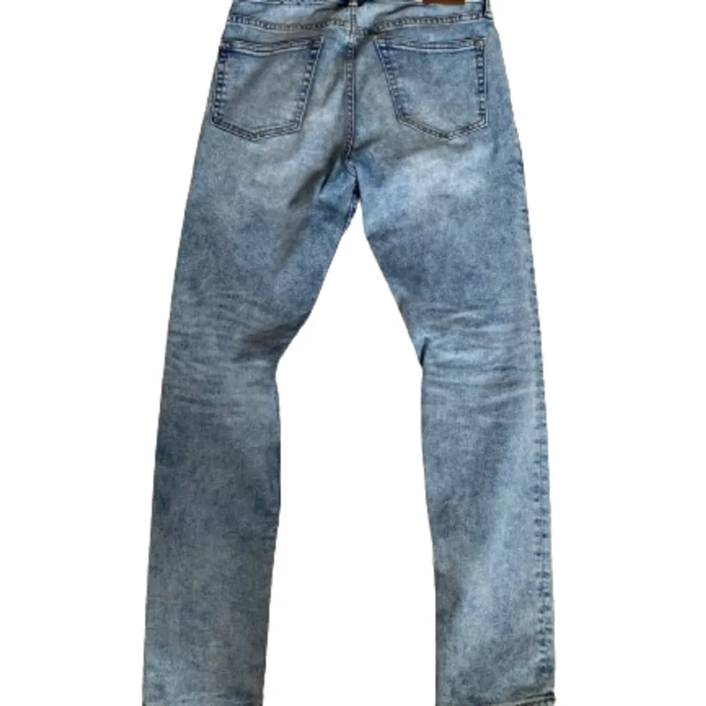 Säljer nu dessa snygga jeans från märket GAP | Skick : 10/10, knappt använda alls | Pris : Nypris : 1300kr, mitt pris 499kr. Priset är inte hugget i sten | Om du har några frågor är det bara att höra av dig! ❤️. Jeans & Byxor.