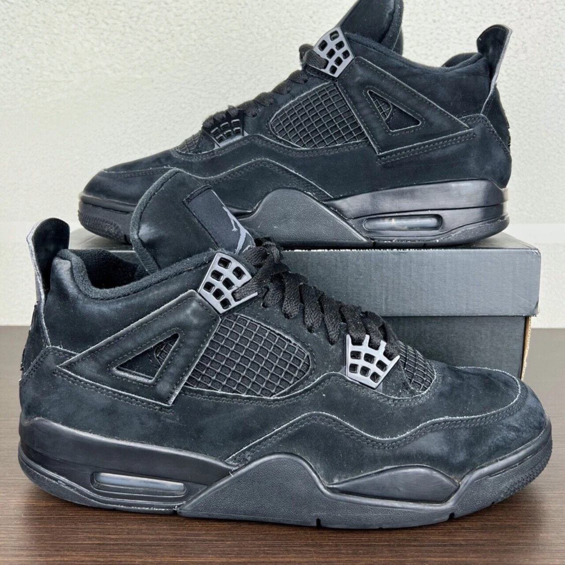 Black Jordan 4 - 91