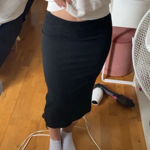 Lång kjol🧚🏼‍♀️ - Ribbad Lång kjol ifrån lager 157 i storlek Xs!