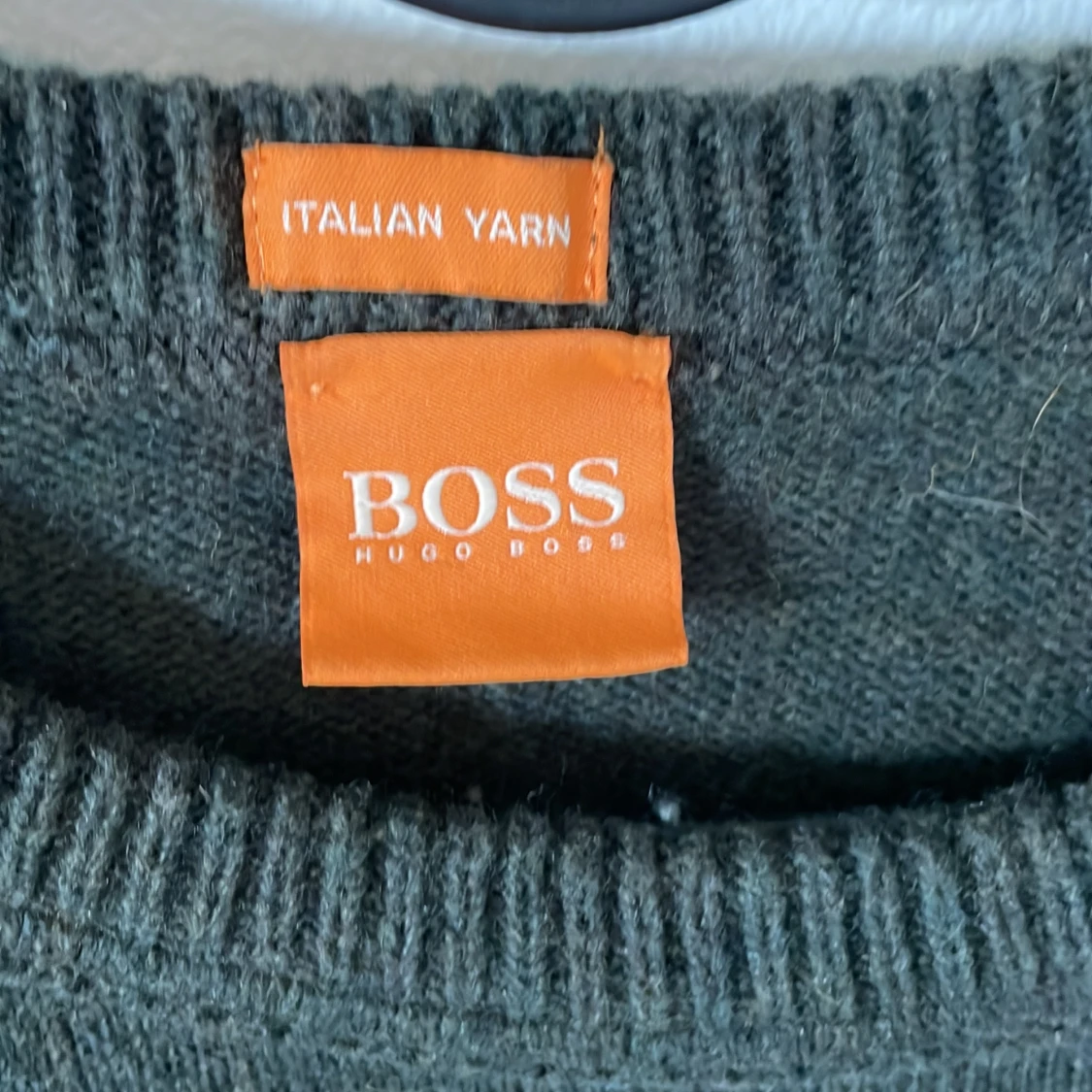 Hugo boss tröja  - 90