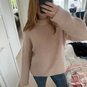 Stickad tröja - Superfin ljusrosa stickad tröja💗