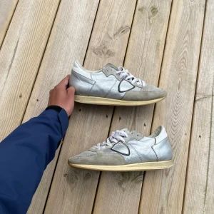 Philippe Model - Philippe Model sneakers i storlek 41.  Pris kan diskuteras. 