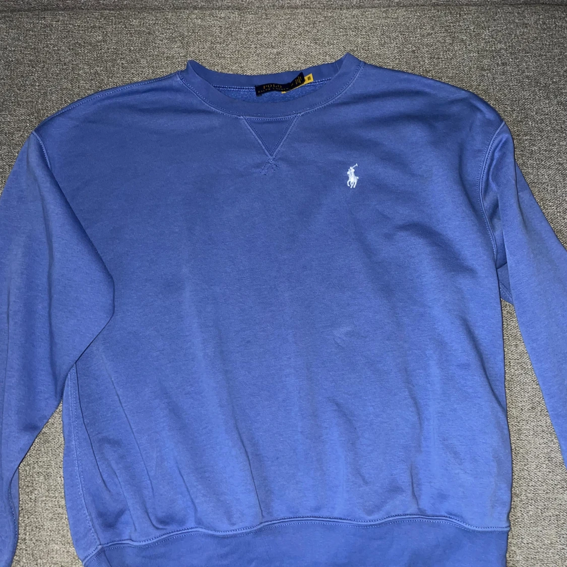 Blå Ralph Lauren sweater  - 90