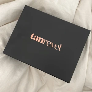 Tanrevel - Använt den 2gånger. Du få med laddaren och själva spraytanmaskinen 