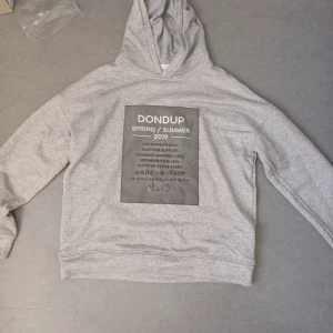 Dondup hoodie - Riktigt fet dondup hoodie i storlek M/L Bra skick 