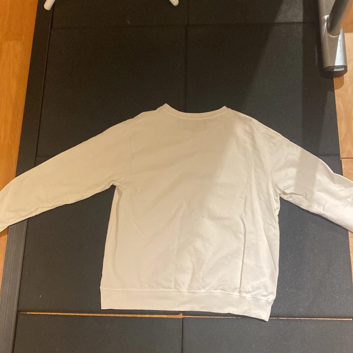 En vit polo club tjocktröja utan huva  - 91