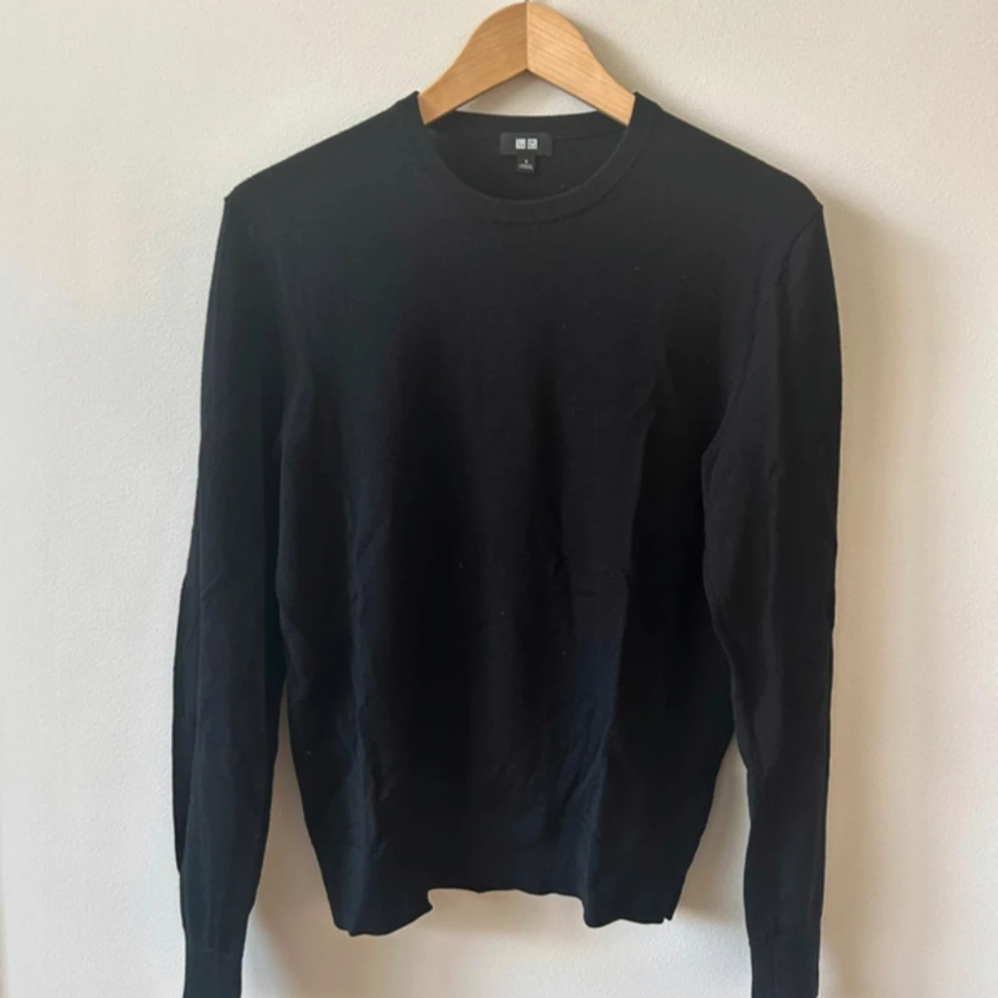 Svart pullover uniqlo