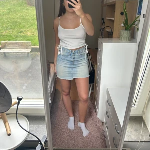 Linne - Korsat linne med drapering på sidorna. Storlek S