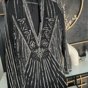 Festkläning  - Festkläning aldrig använd stl M 