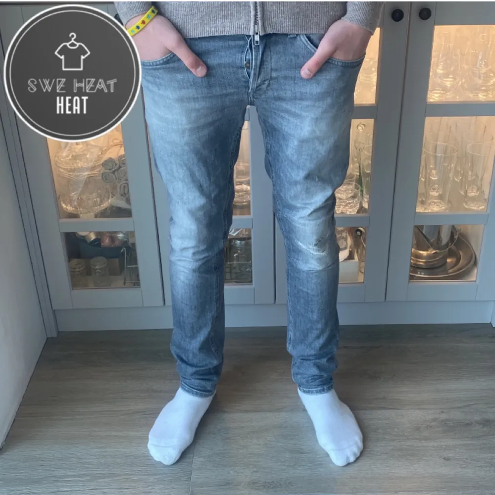 Tja, säljer nu dessa galet feta dondup jeans George i storlek 33, nyaste modellen! Superbra skick! Hör av dig vid frågor eller funderingar!. Jeans & Byxor.