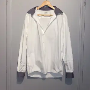 vintage vit Kiomi skjorta storlek L, bara att fråga på