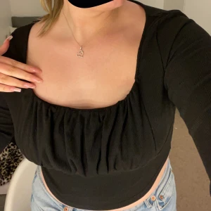 Topp  - Svart topp ifrån shein st L 