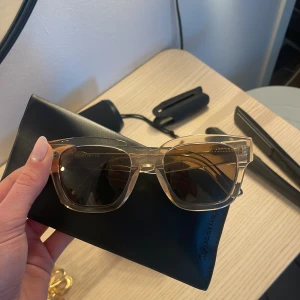 Solglasögon  - Från Carin Wester, nyskick! 🥰