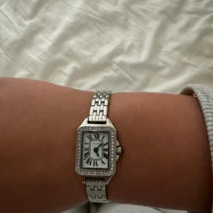 Klocka  - Klocka i fint/nyskick från Ur och Penn❣️