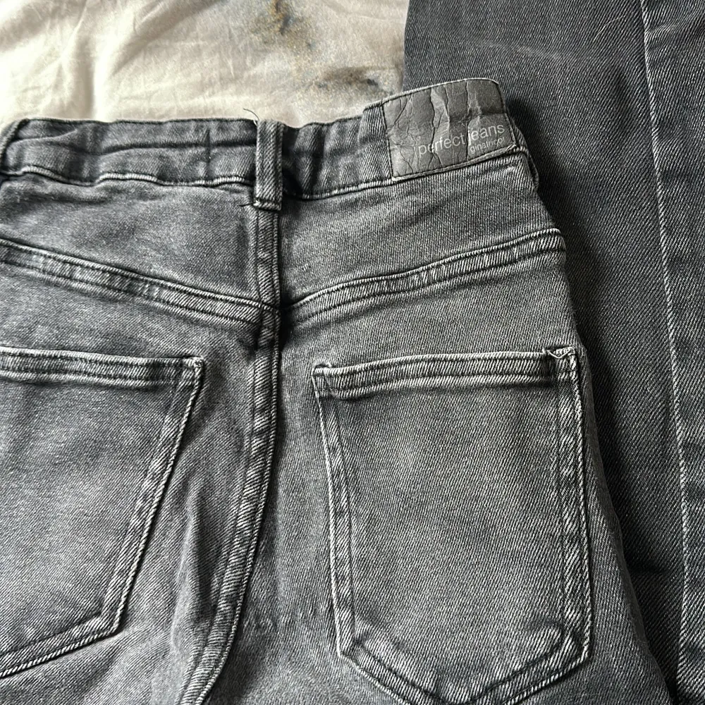Jeans från ginatricot! Andvänt många gånger men bra skick ❤️. Jeans & Byxor.