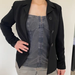 Kavaj - Superfin kavaj som är perfekt nu till våren💕