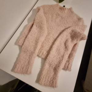 Xs , short,fluffy,fashion,baby rose,H&M Divided