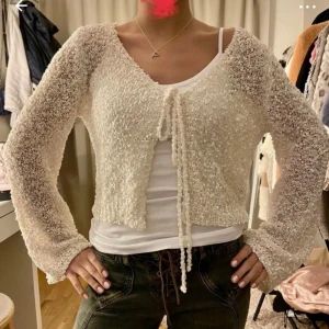 Fin kofta  - Så snygg kofta som aldrig använts men köpt från Vinted (lånade bilder)❤️