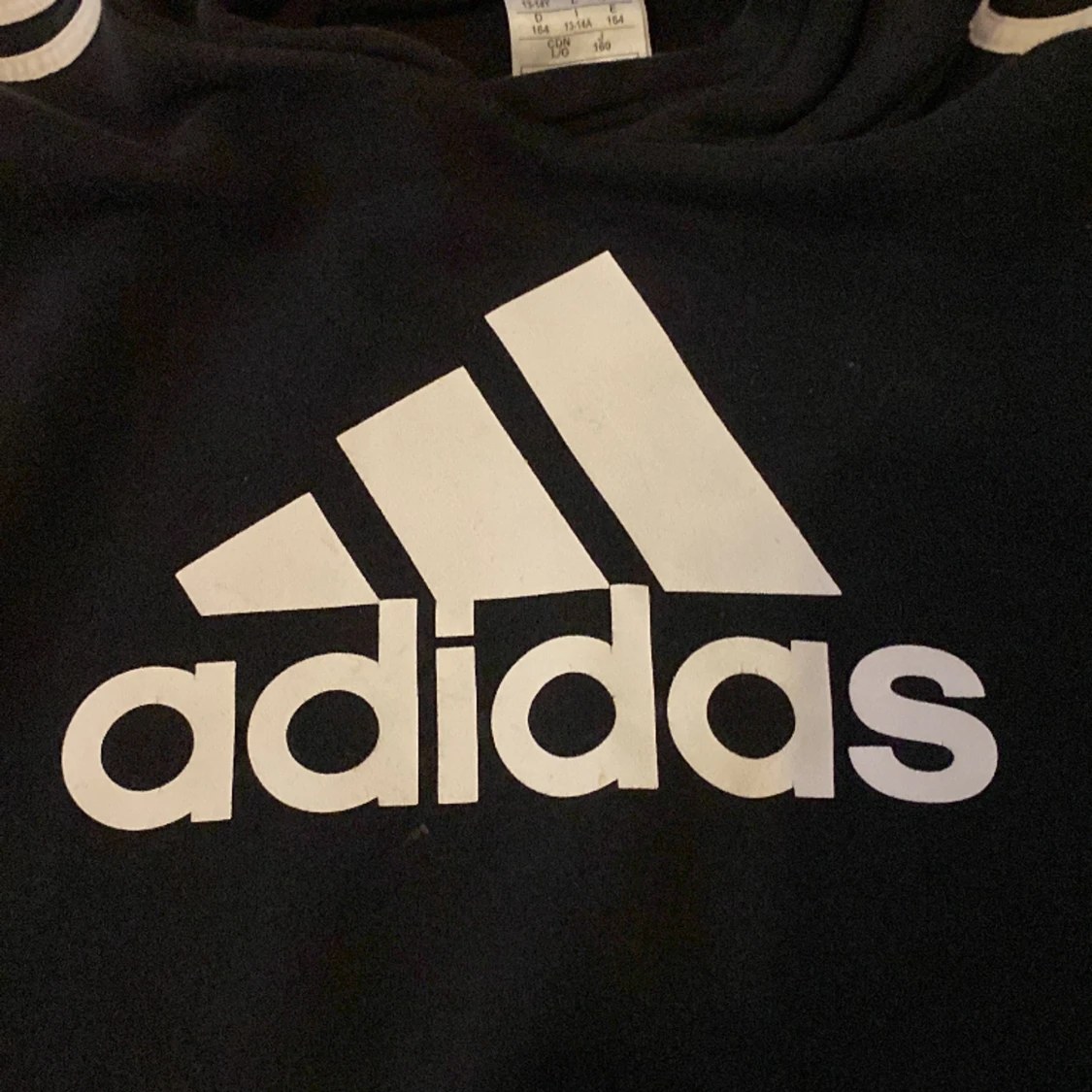 Svart Adidas tröja - 91