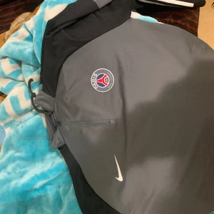 PSG Tröja  - Ny aldrig använd