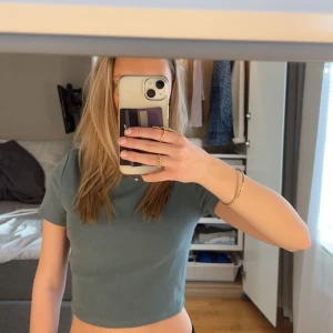 Topp - Söt topp från zara💗 aldrig använt därav i nyskick!