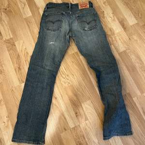 Vintage Levis jeans i fin tvätt. Raka i modellen. 30/32