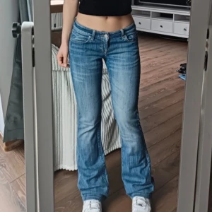 Ltb jeans  - Skitsnygga jeans tyvärr förstora för mig! Ltb gammal modell storlek 27/36 skulle inte säga att de är 36 i längden mer som 32/34 i längden (nya ltb jeans) 
