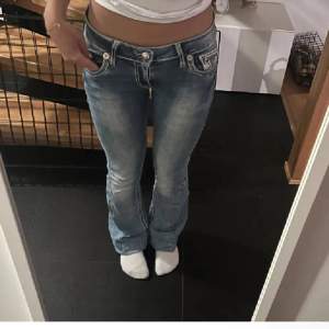 Säljer dessa fina jeans 