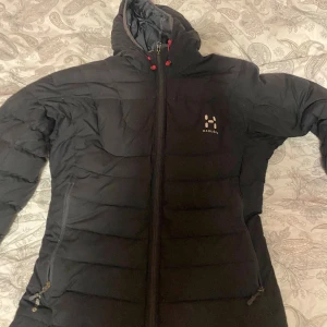 haglöfs höst jacka - inga tecken på att den har vart använd. 