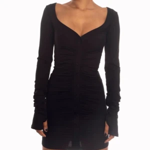 A- design klänning - Säljer denna fina klänning från A-dsgn storlek 36! Superfint skick