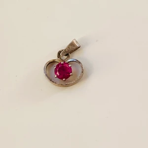 Berlock sterling silver  - Liten silverberlock med rosa sten Stämplat 