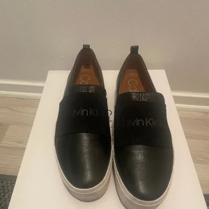 Skor Calvin Klein - Bra skick
